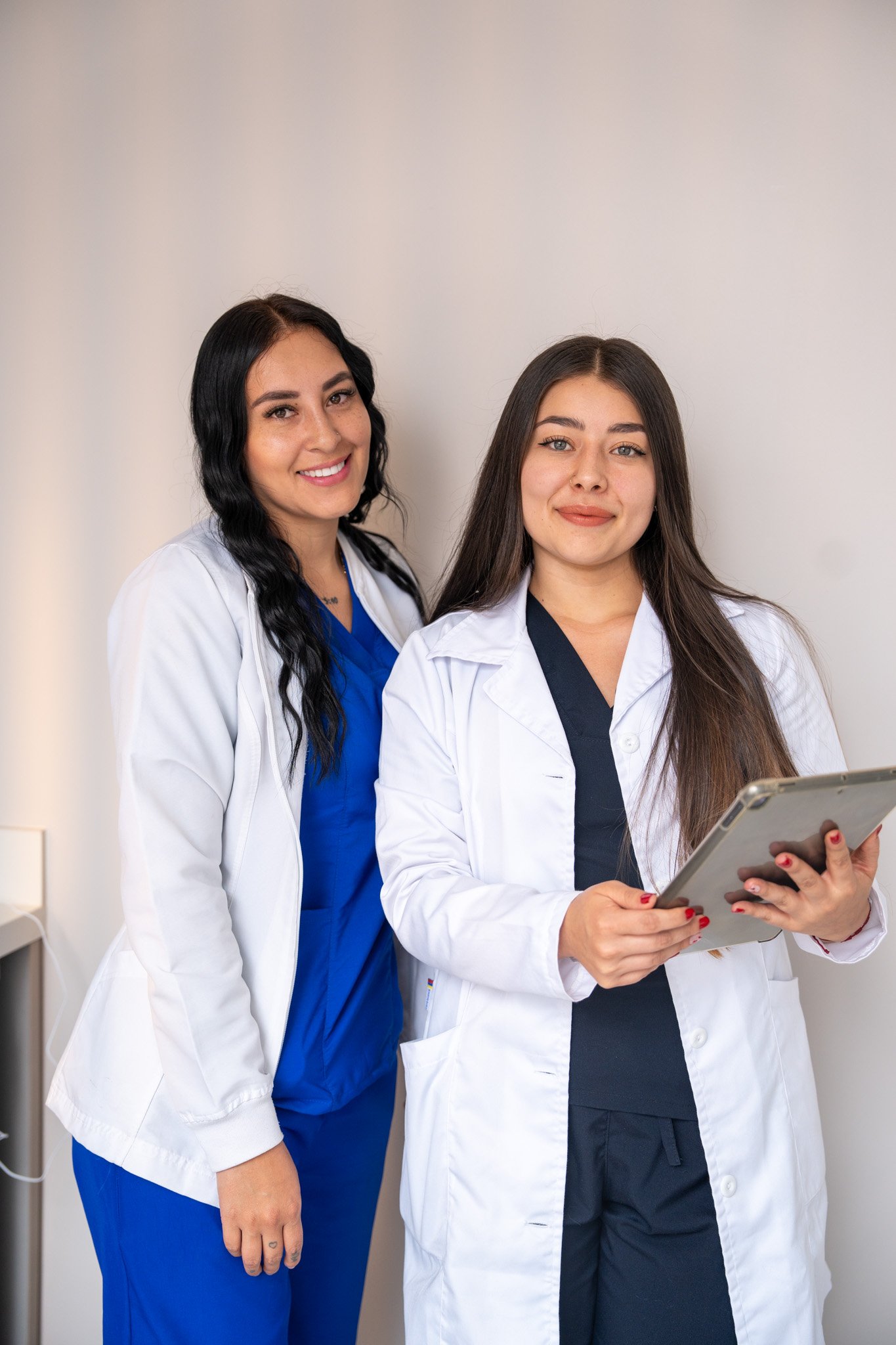  nosotros te llamamos